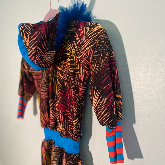 Bird Halloween costumeUpcycled, child medium, feather adorned, hoodie multimedia - Picture 4 of 5